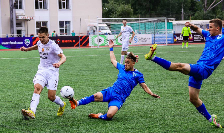 Е лига новосибирск футбол