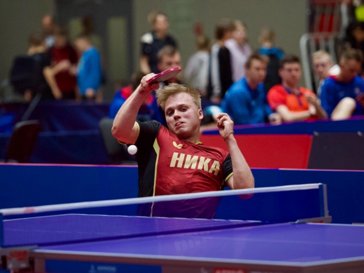Теннис на чемпионате